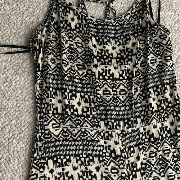 Romper - Picture 2 of 3